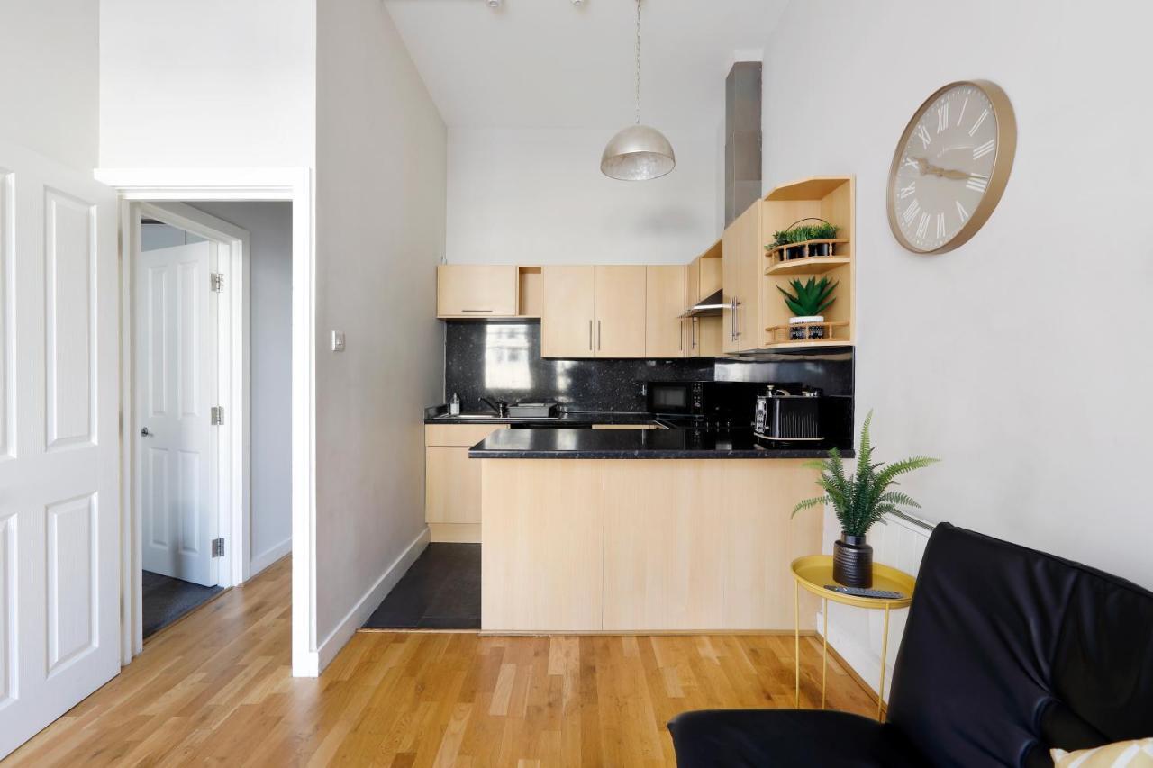 Great 2 Bedroom Apt By The Beach And Town Brighton Екстериор снимка